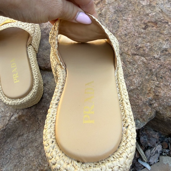 Genuine raffia crotchet PRADA summer Beige Woven Slides slippers - Picture 6 of 12
